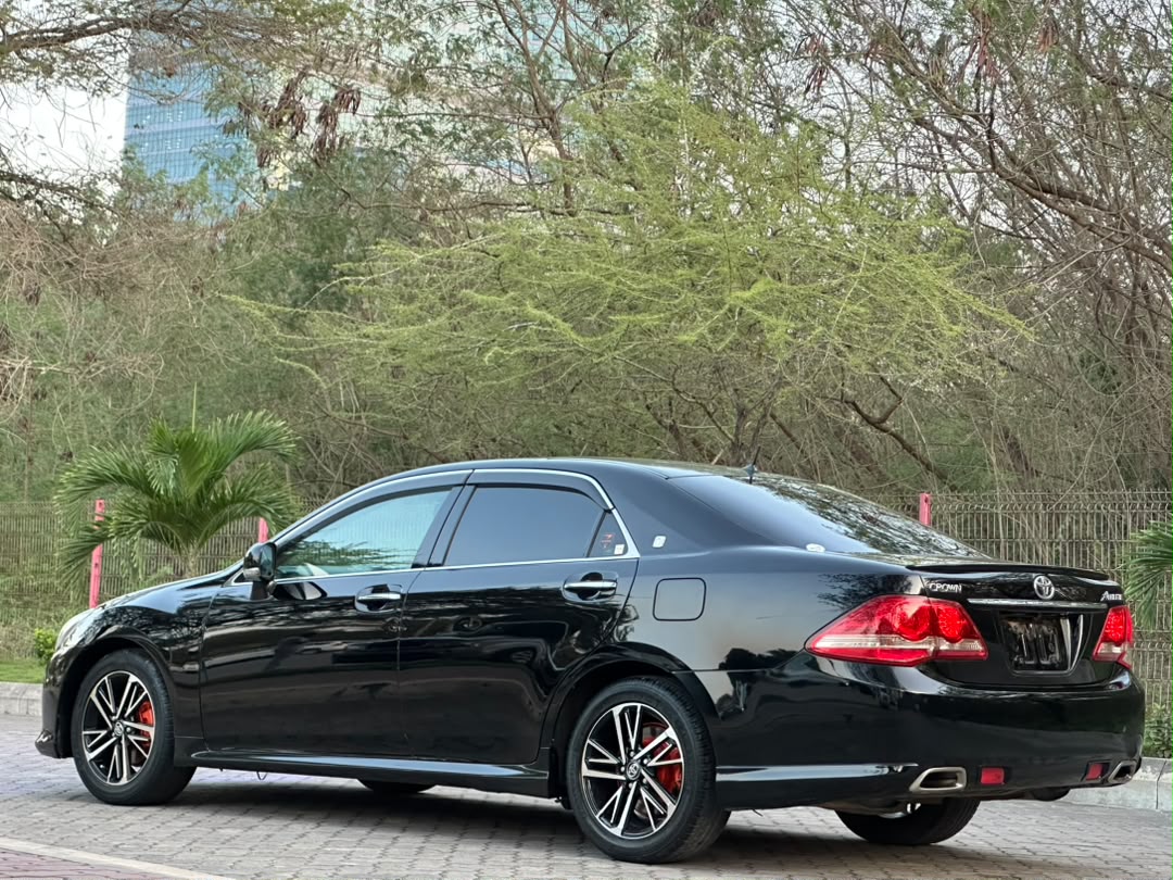 TOYOTA CROWN ATHLETES NEW thumbnail 10